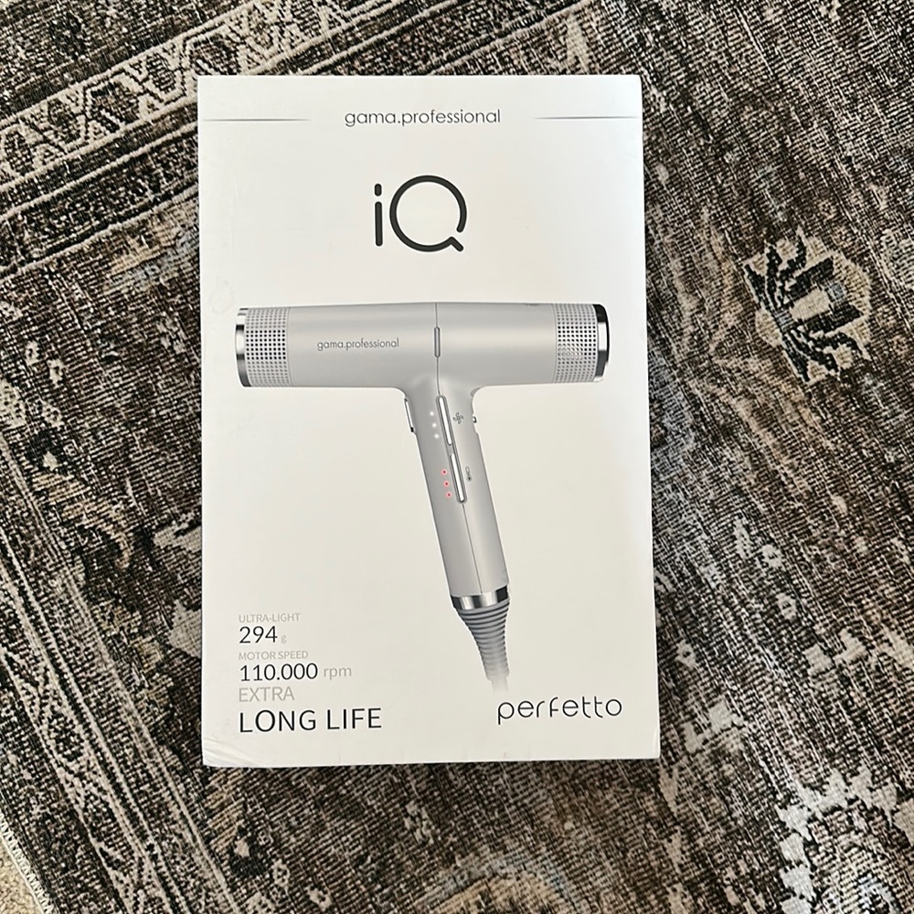 Gama.professional IQ Perfetto hair dryer